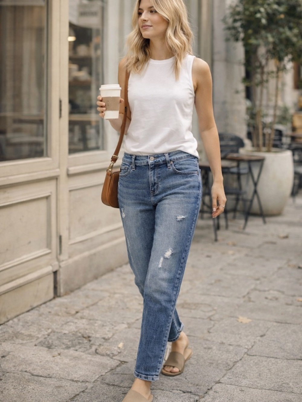 KanCan Isa Slim Boyfriend Jeans 26 Mid Rise Distressed Stretch Denim